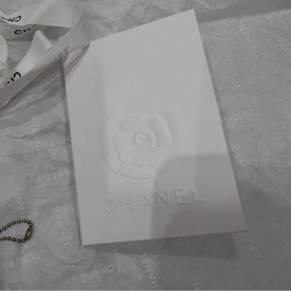 Chanel dog tag logo, necklace and keychain - Picture 6 of 6